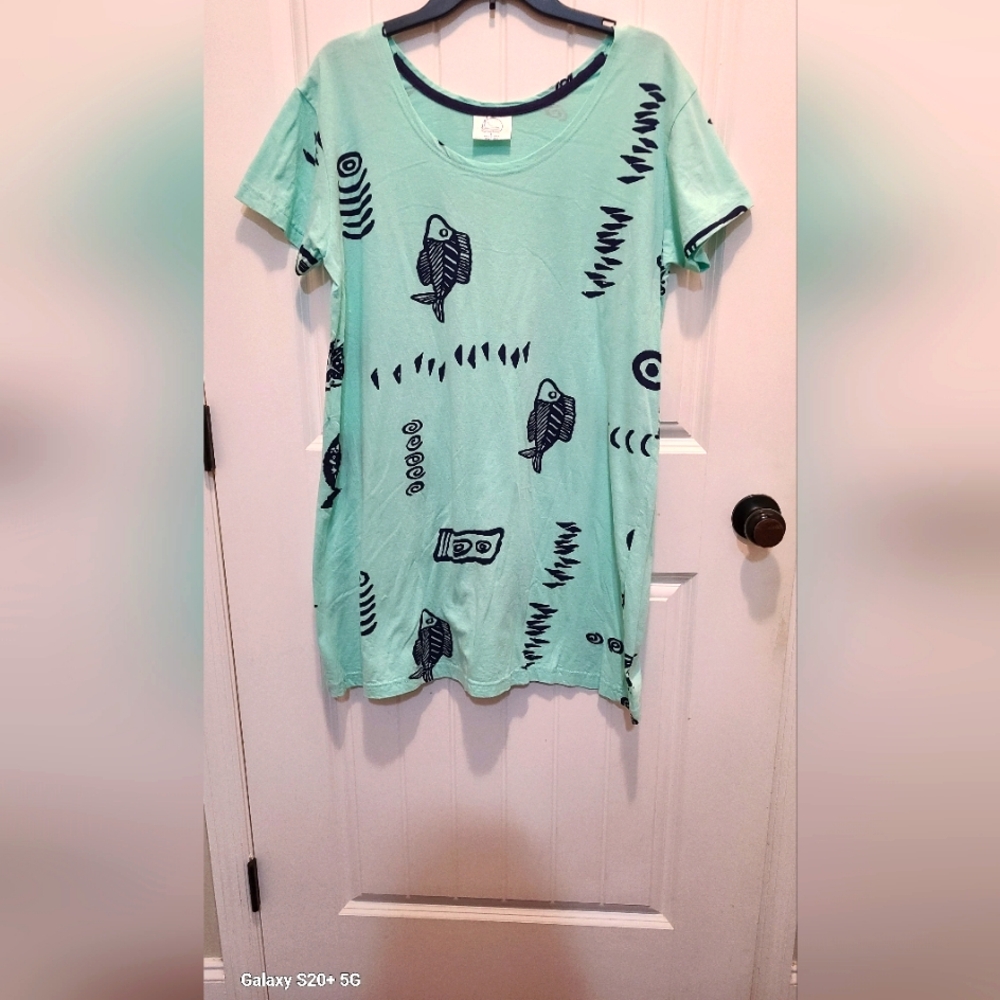 Mint Green Graphic T-Shirt Dress/Swimsuit Cover Up